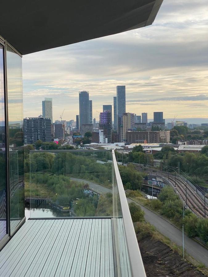 Penthouse With Balcony Views Apartamento *